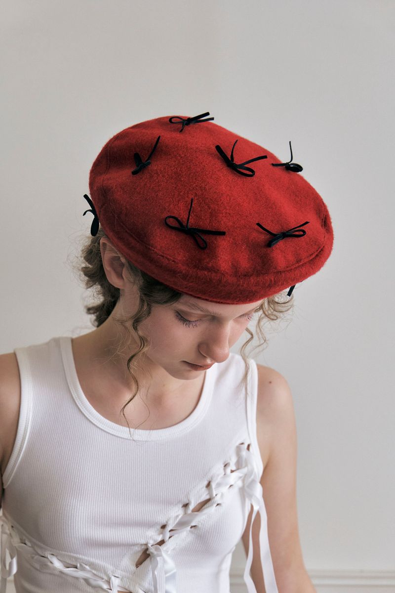 BOW BERET IN RED