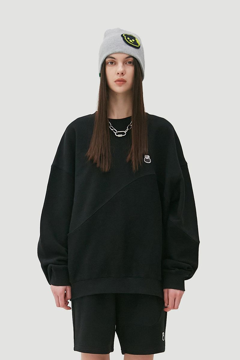 APIECEOFCAKE（ピースオブケイク）の「Reverse Bear Patch Crewneck_Black（Tops）」