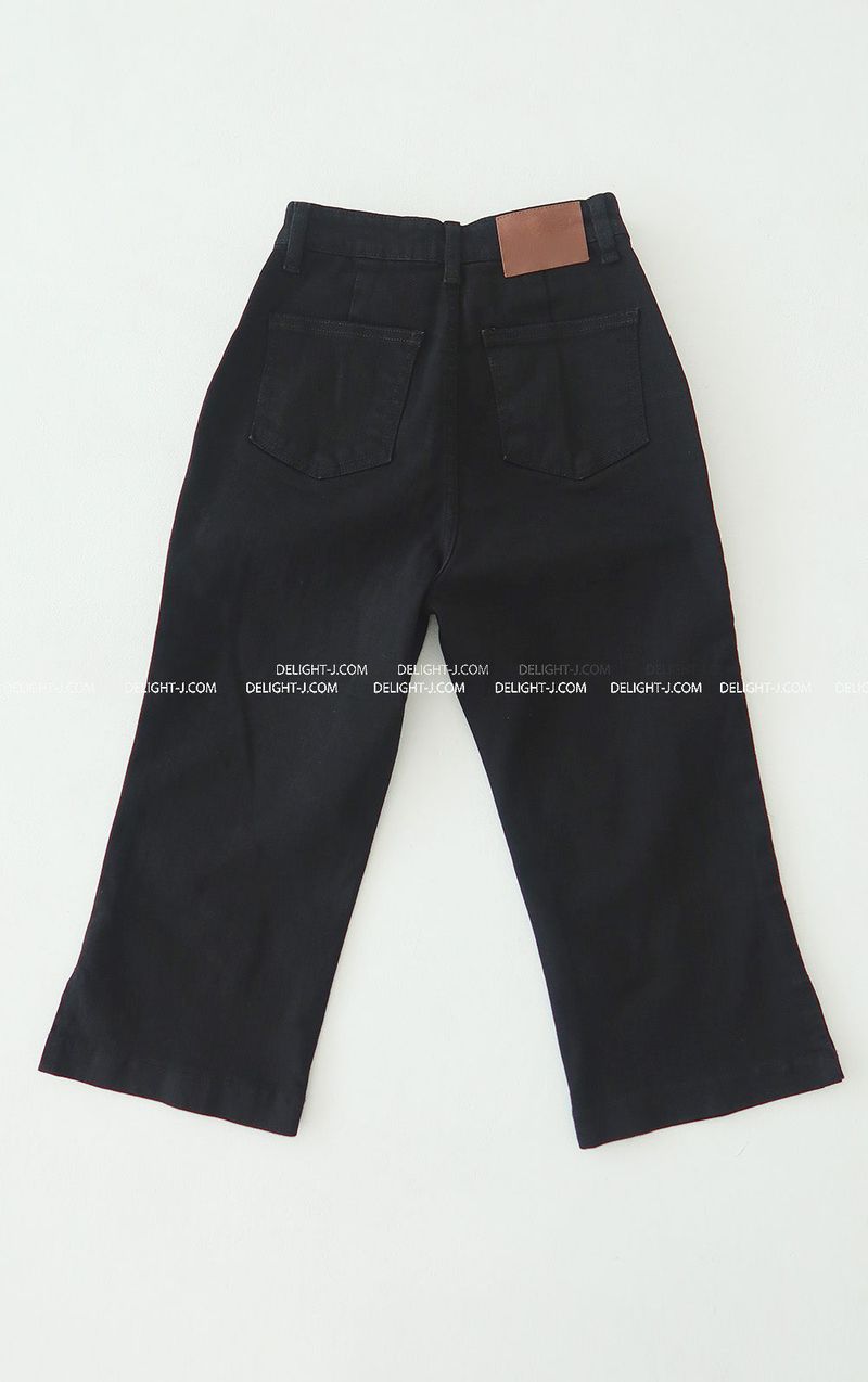 Slit Capri Three-Quarter Bootcut Pants