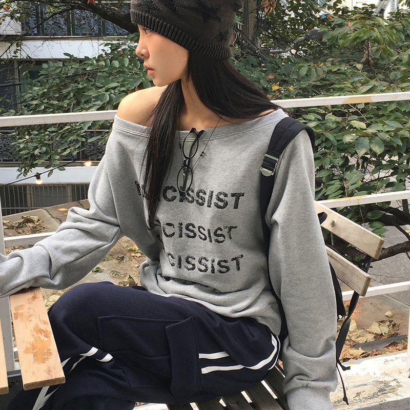 WONDER WONDER(ワンダーワンダー)の「Nar off shoulder loose fit sweatshirt(Tops)」
