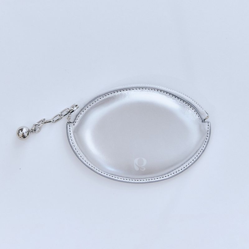 poie（ポイエ）の「ボールチェーンエッグカードウォレット(silver)（スマホグッズ/小物）」