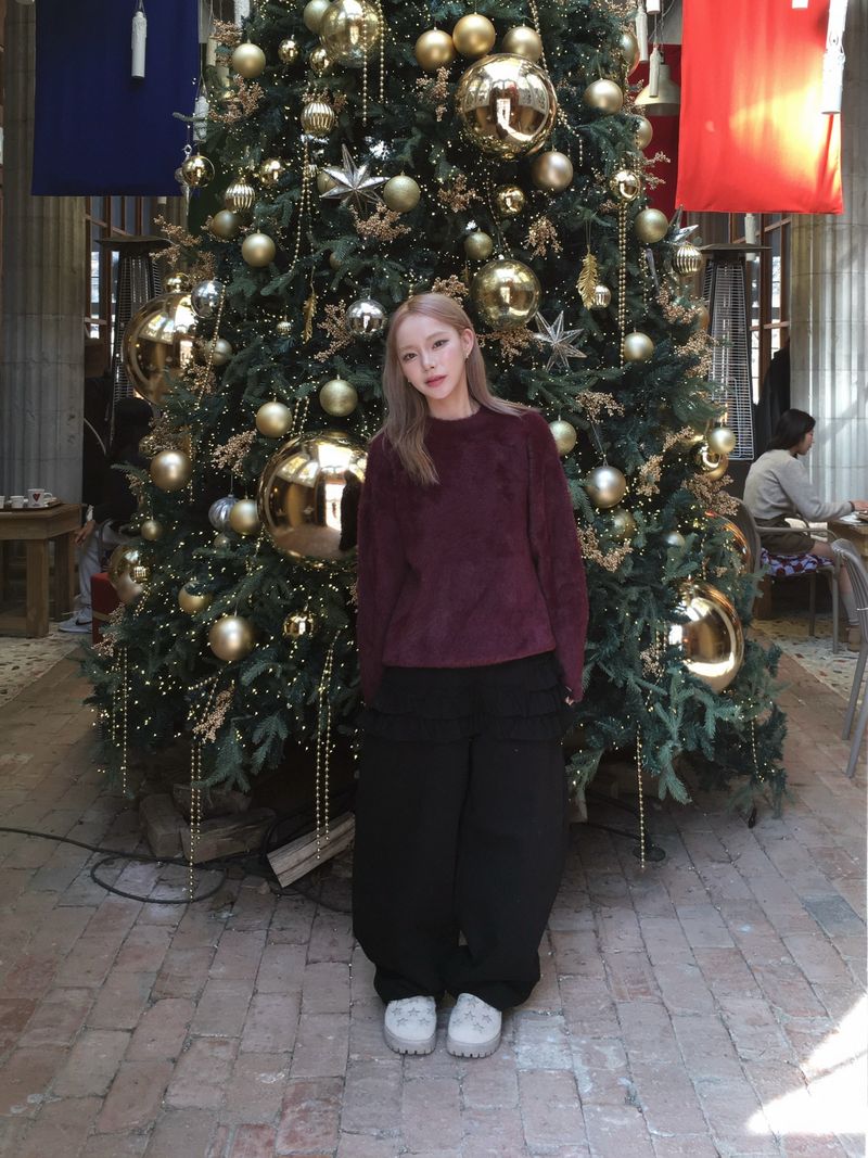 [Year-End Look Recommendation] Point Fingerhole Angora Fur Knit (4c)