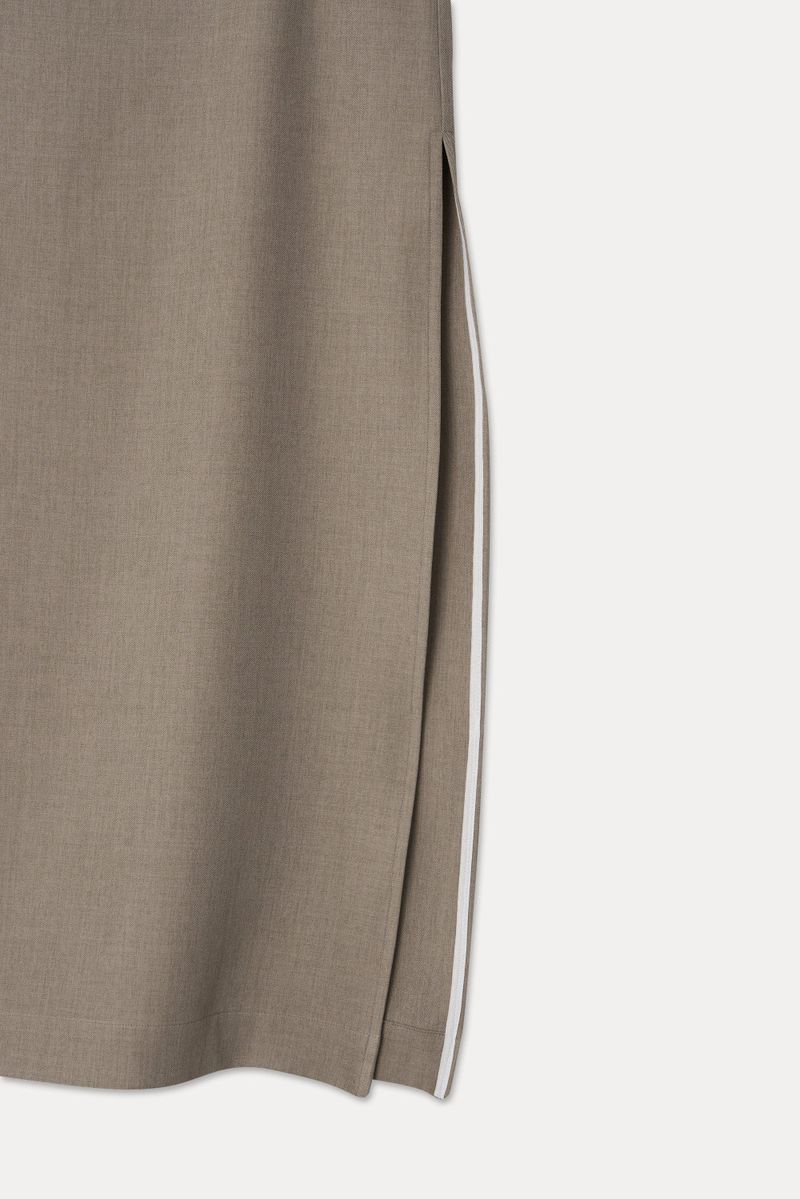 DEEP SLIT DRESS_BEIGE