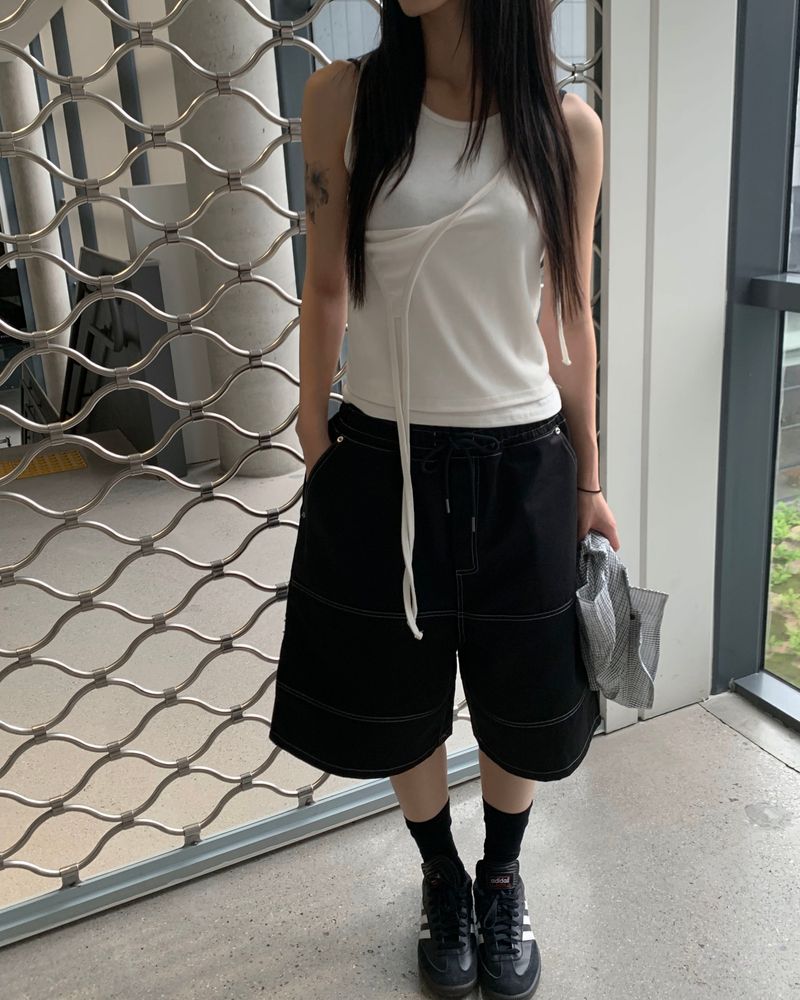 Stitch bermuda pants