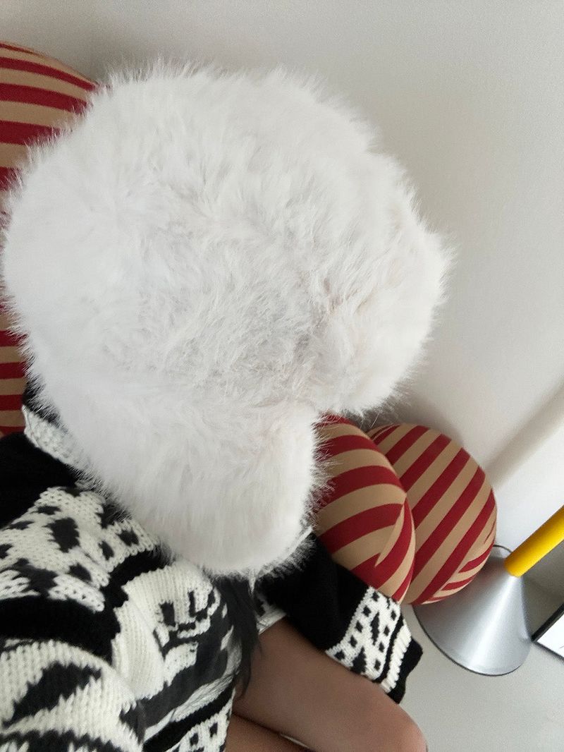Mink fur earrings Baraklava Truffer hat