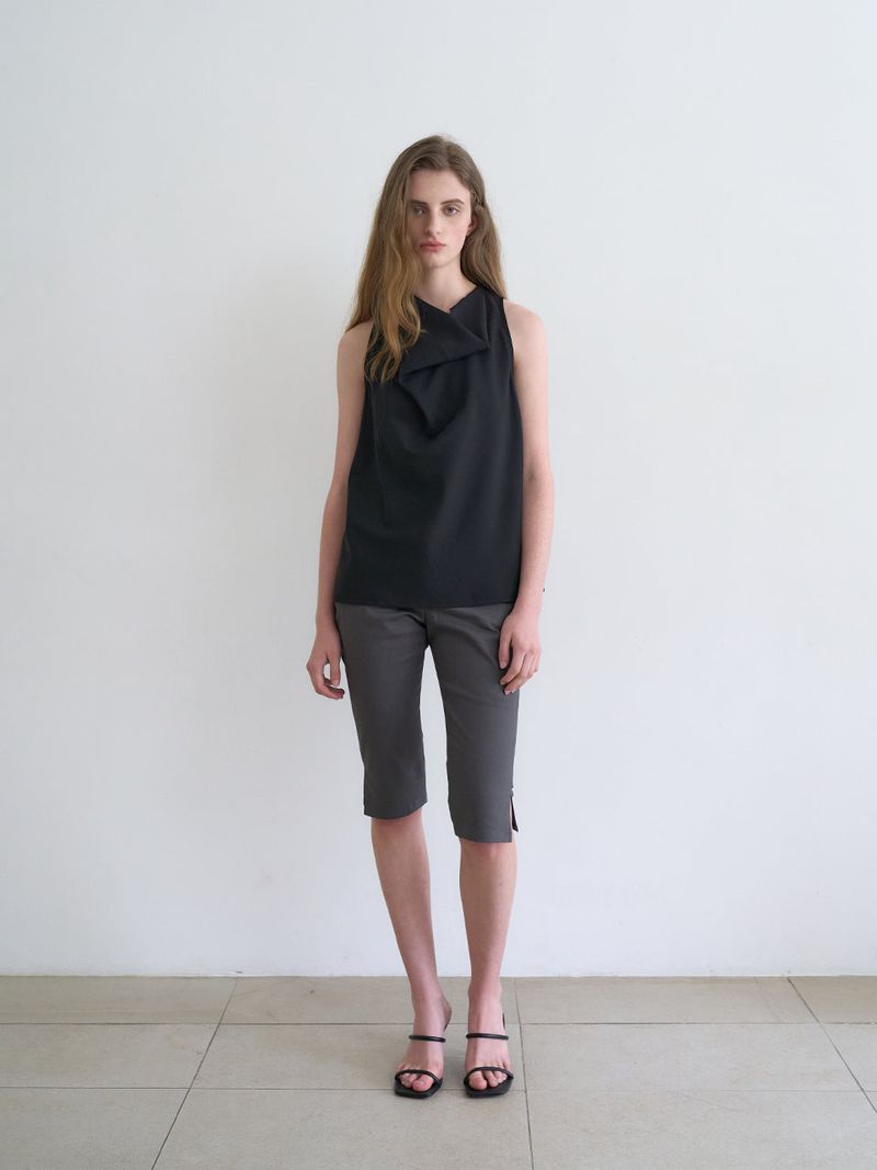 Gabrielle capri pants (Charcoal)
