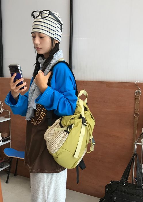 COLOR-BLOCK MESH BACKPACK