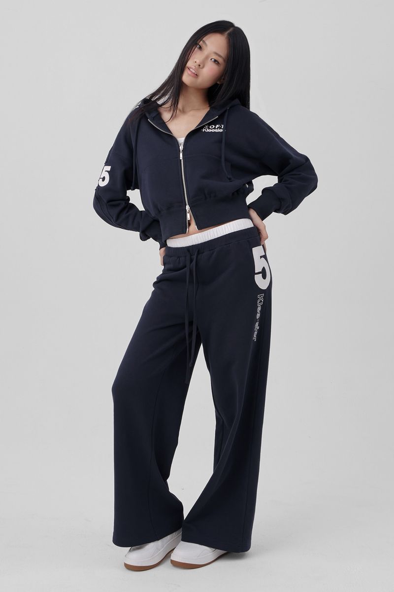 Kleesier（クリーシーア）の「25 Soft Hooded zip-up, Glow Navy（Tops）」