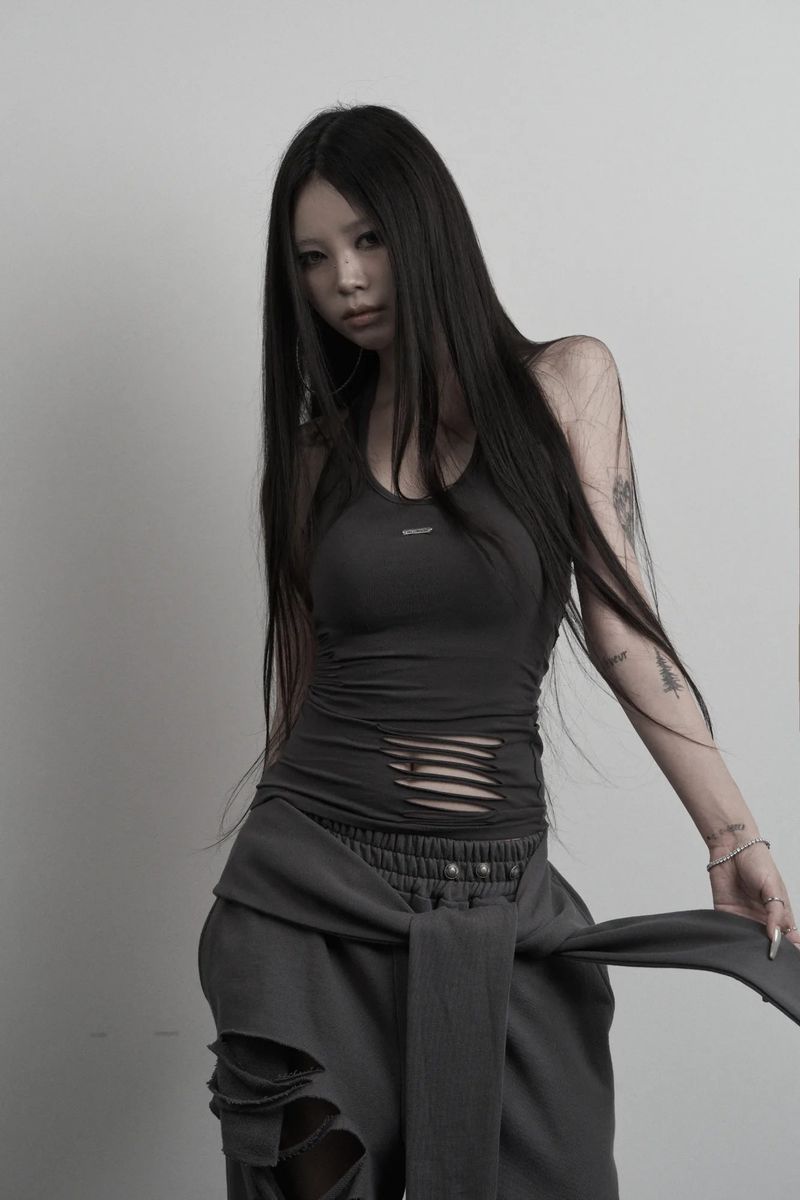 [label] hand-cut damage halterneck sleeveless (charcoal)
