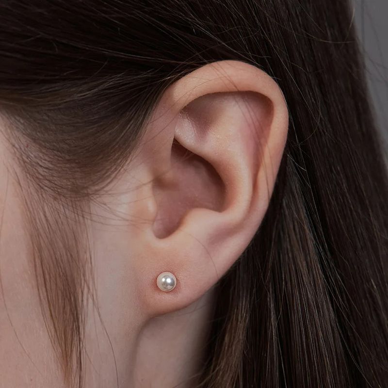 Hei（ヘイ）の「[sv925] swarovski pearl Studs earring (4mm/6mm)（Accessories）」