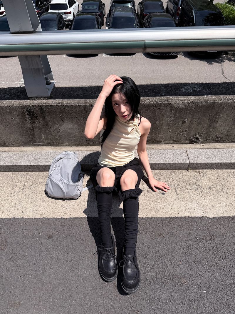 TWO-PINTUCK HARF PANTS