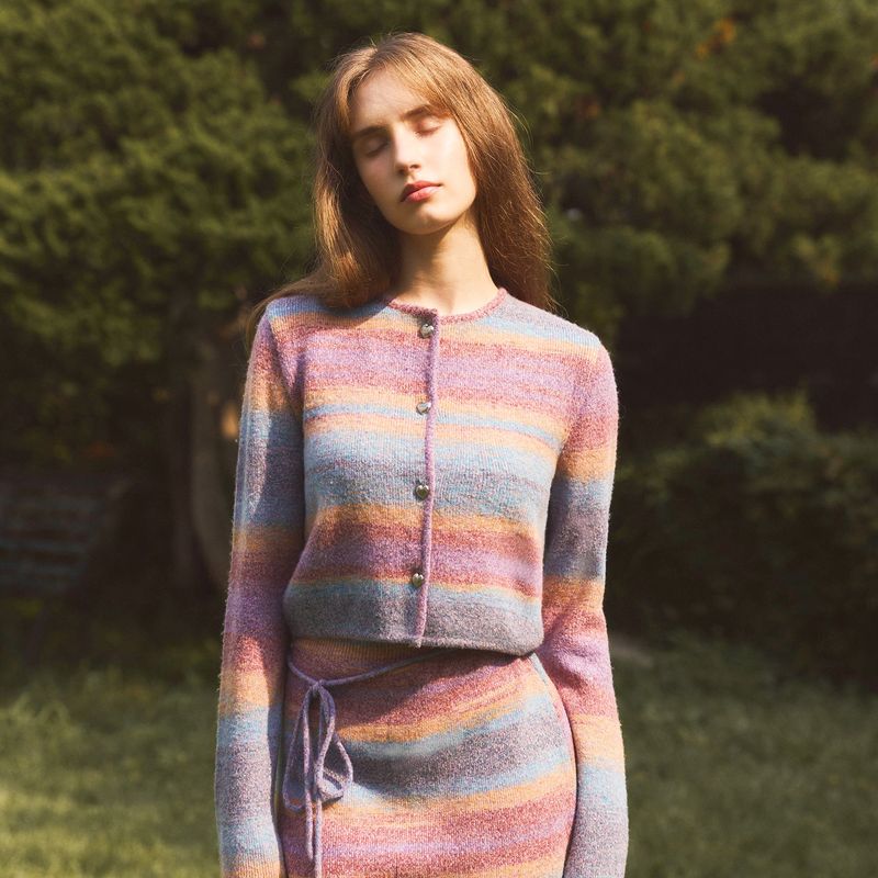 PASTEL GRADATION HEART BUTTON CARDIGAN - PURPLE