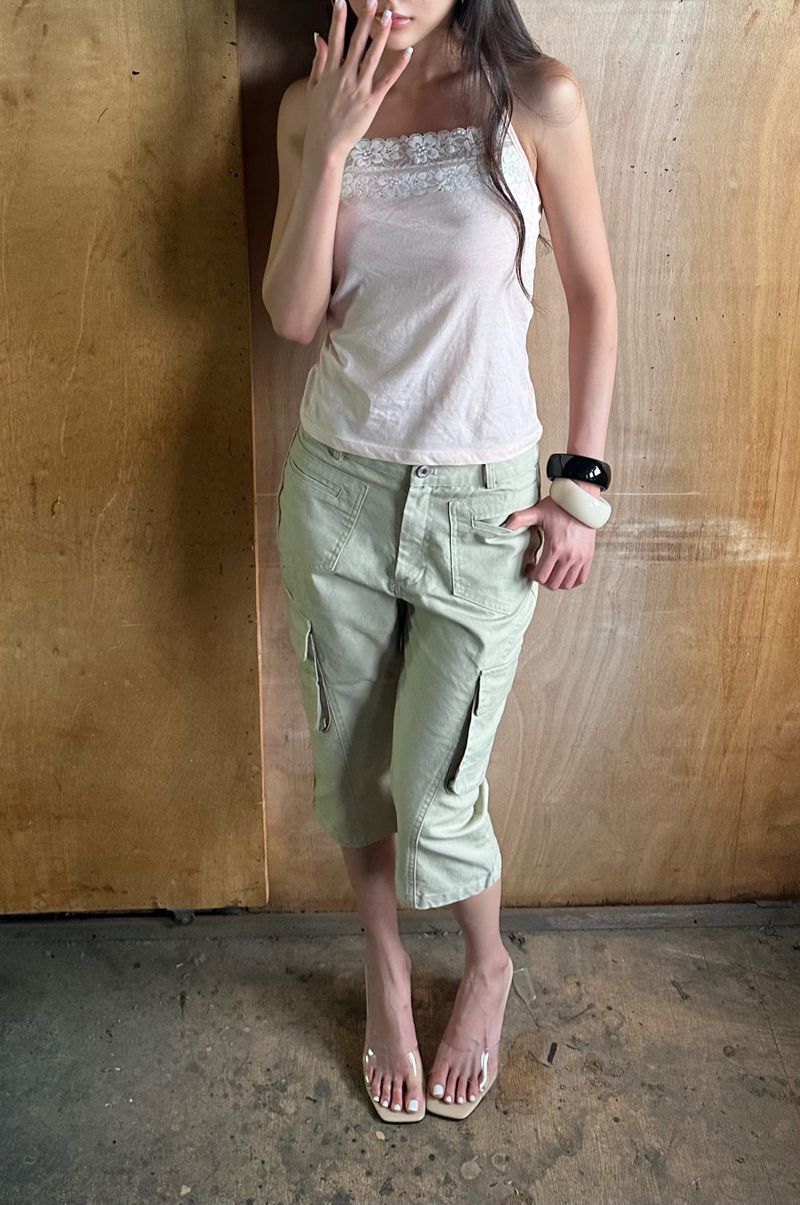cargo capri pants