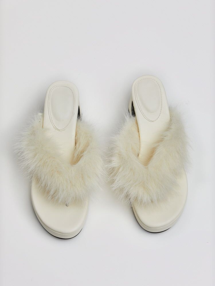 FLUFFY STRAP FLIP-FLOPS