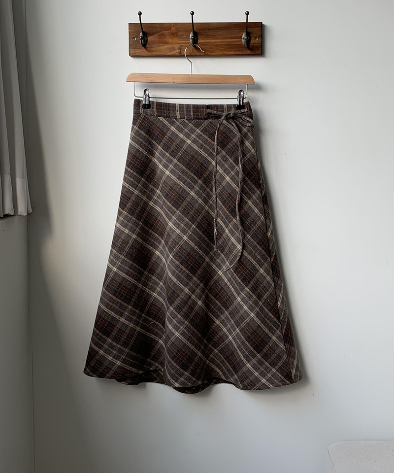 Betty Check Skirt