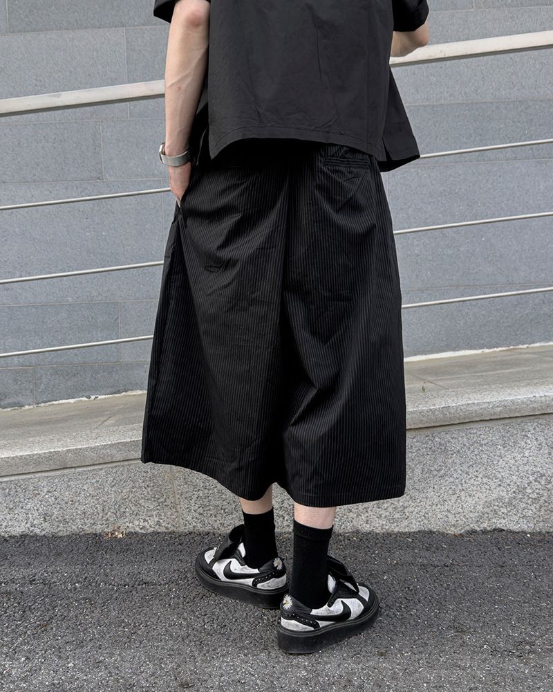 Kai Twin-Tuck Bermuda Slacks