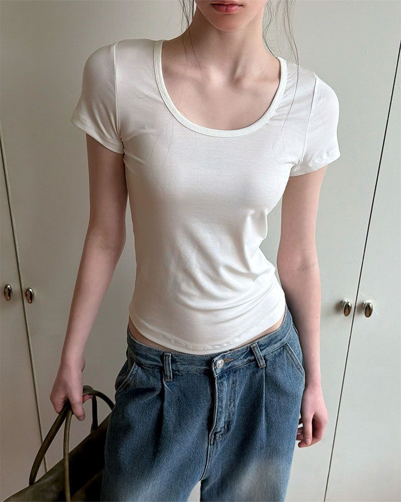 BEIDELLI（ベイデリー）の「[ORIGINAL] Billie U-neck short-sleeve T-shirt（Tops）」