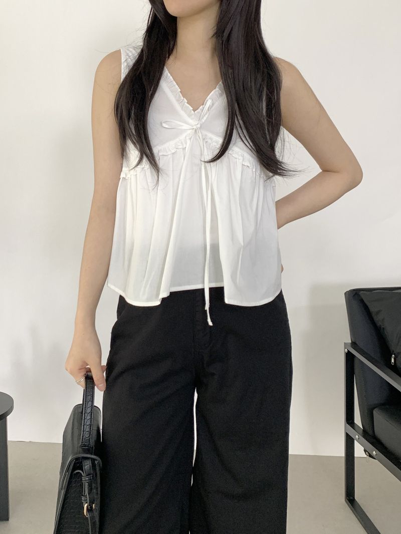 Devco Frill Sleeveless Blouse