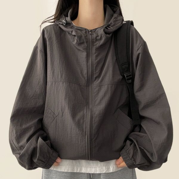 hijjoo（ハイチュー）の「Mene High Neck Hooded Windbreaker Jumper（Jackets/Outerwear）」