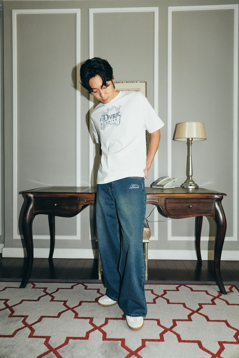 DVRK（ダーク）の「DVRK PRIVÉ EMBROIDERED LOGO DENIM JEANS - BLUE（Pants）」