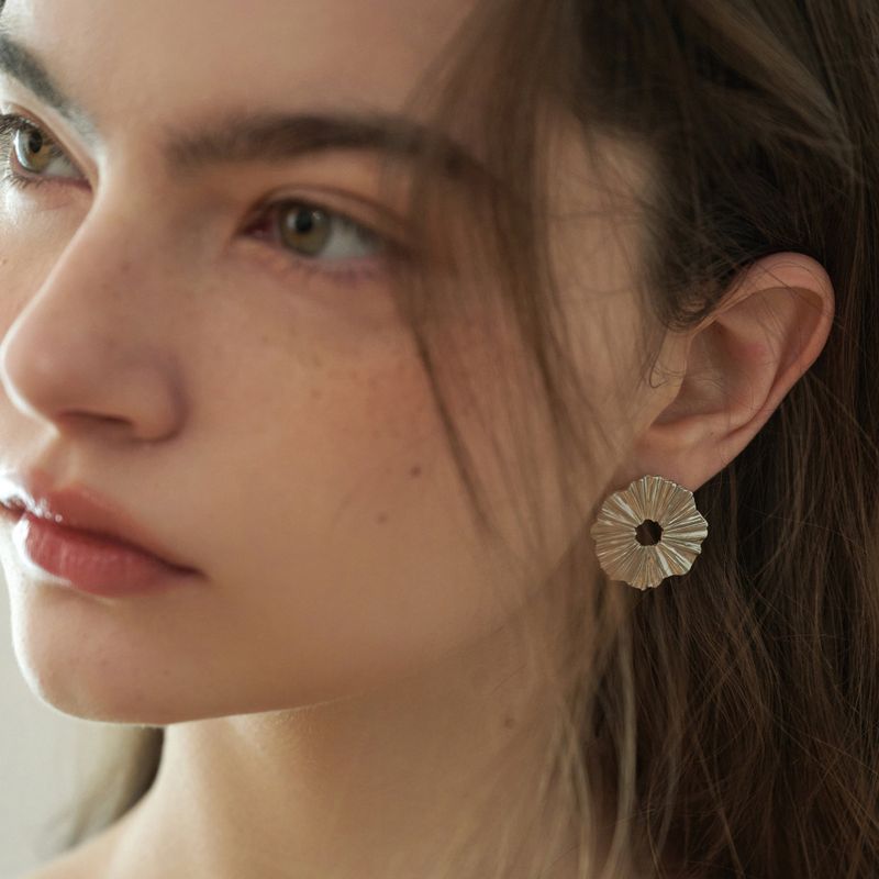 SIEOR(シオル)の「FLEUR earring_silver(Accessories)」