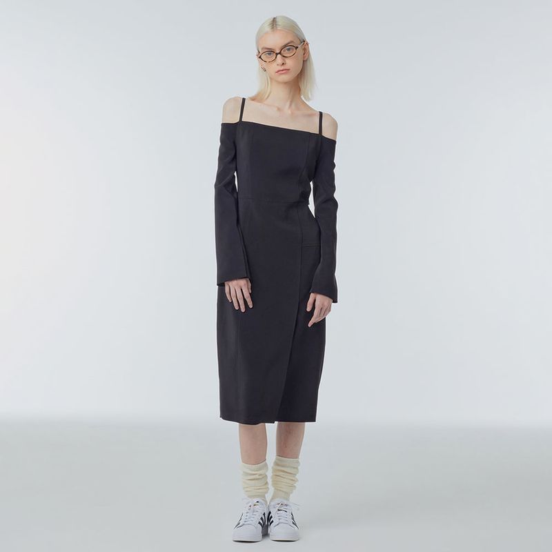 Off-the-shoulder slim long dress