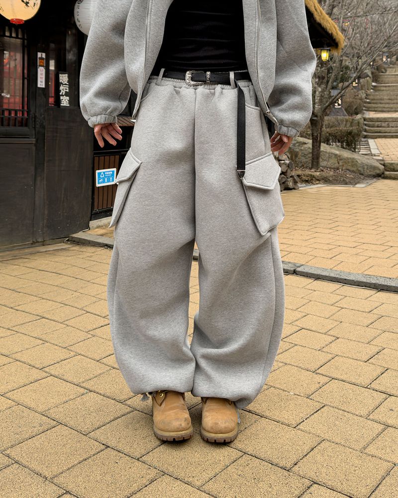 JIIGEUM（ジグム）の「ネオボンデッドカーゴベルトスウェットパンツ（パンツ）」