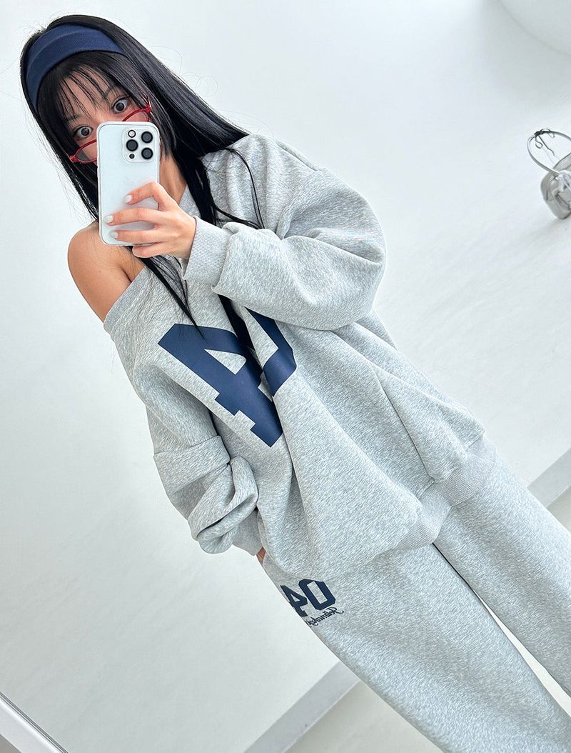Number off-shoulder oversized fit sweat suit set