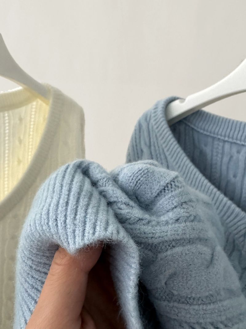 Frost soft V-neck wool knitwear