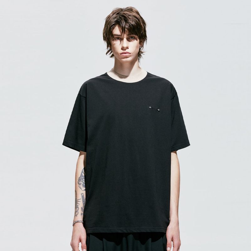 rib bold neck pierced t-shirt black
