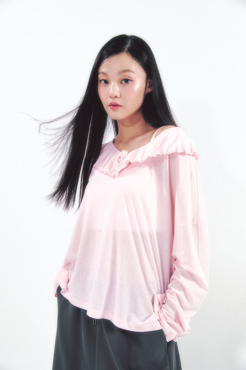 Rose Brooch Frill Long Sleeve Pink