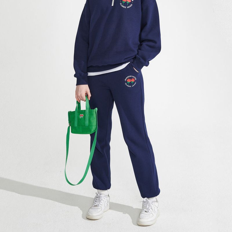 wonder visitor（ワンダービジター）の「Logo Jogger pants [Navy]（Pants）」
