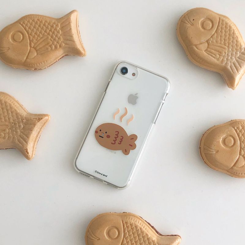 bora and(ボラアンド)の「Winter bread iphone case(Hats)」