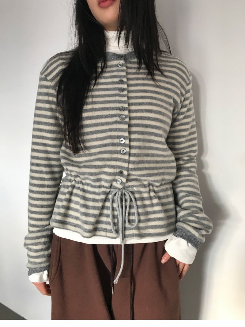 DUGGY（ダギー）の「フリースストライプフリルカーディガン (4 Colors)（トップス）」