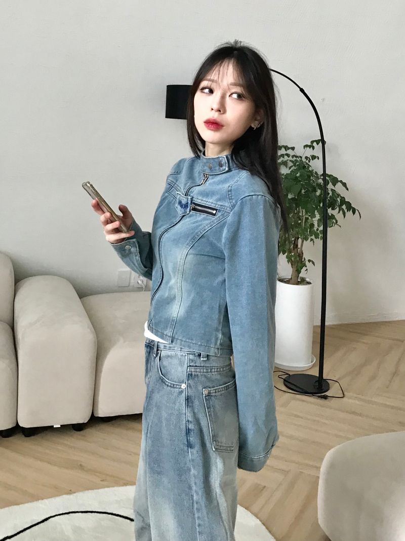 Unmore jacket