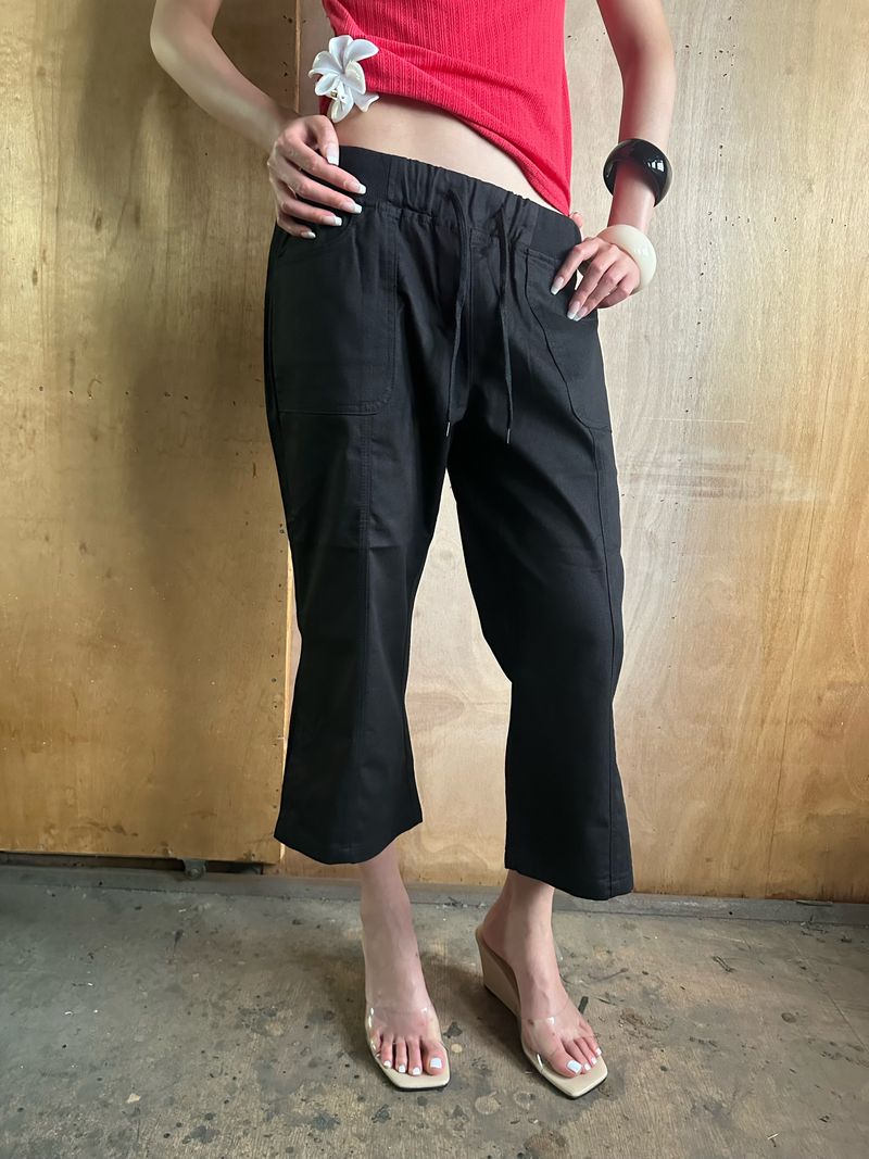 side button capri pants