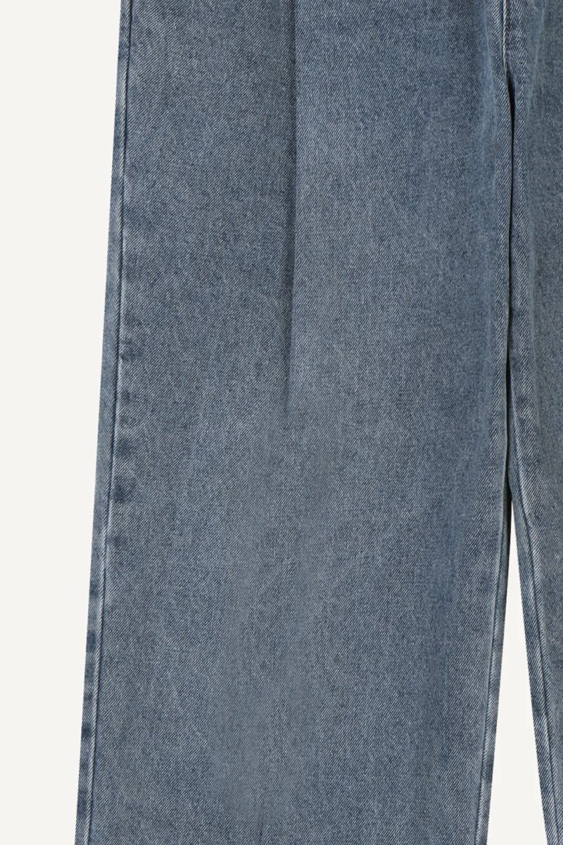 Essential Two Pintuck Denim Pants