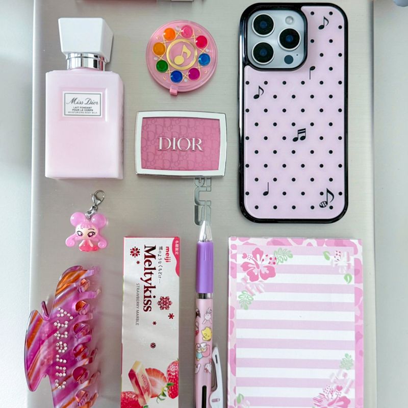 [MADE] xs ♩♪♬ dot. (pink) glass bumper iPhone case