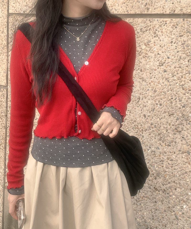 Dot Wave Turtleneck T-Shirt