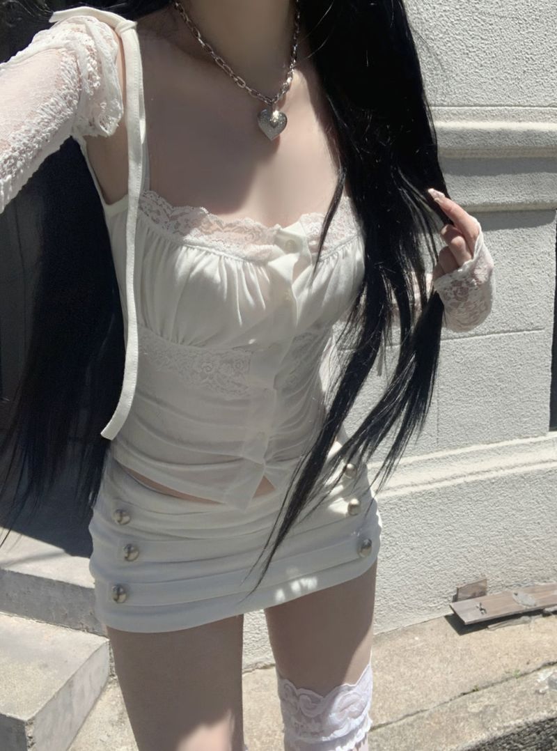 Arzen strap lace top (white)