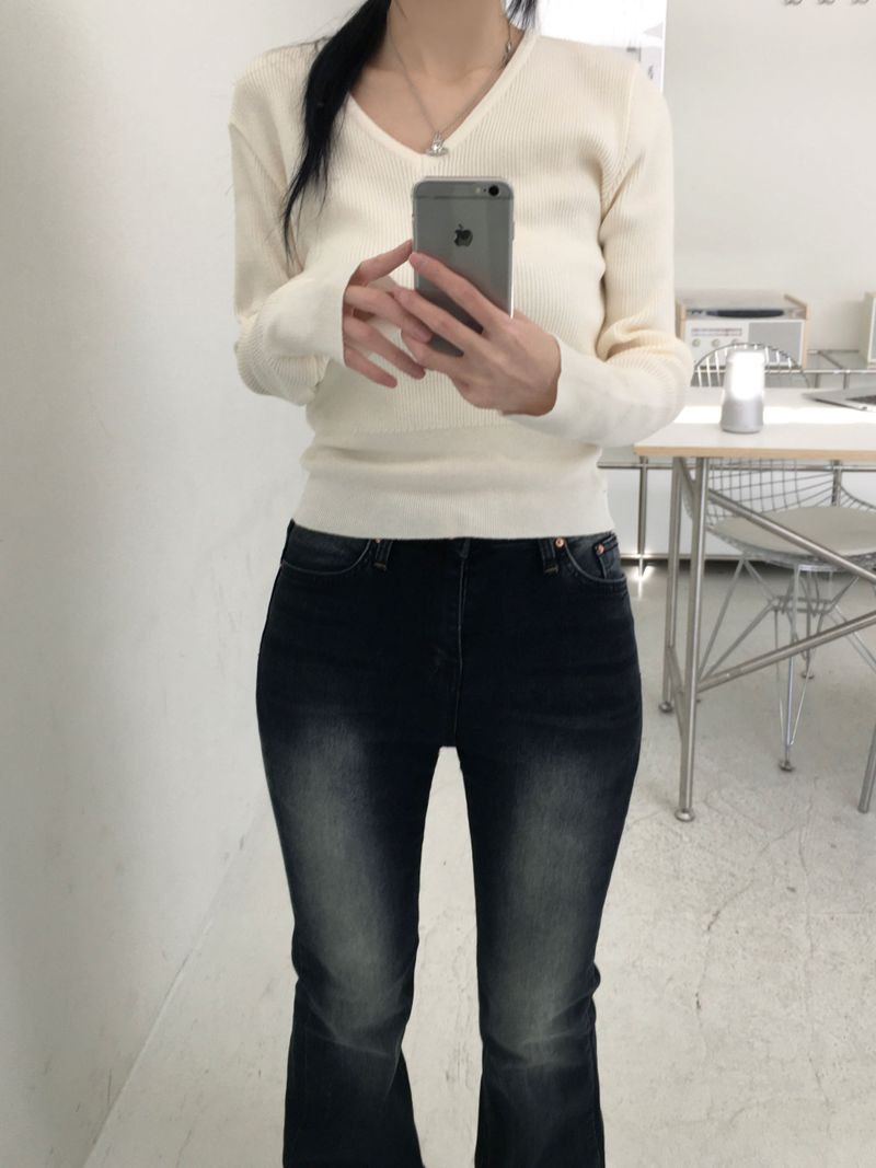 Basic V-neck knitwear (4 colors)