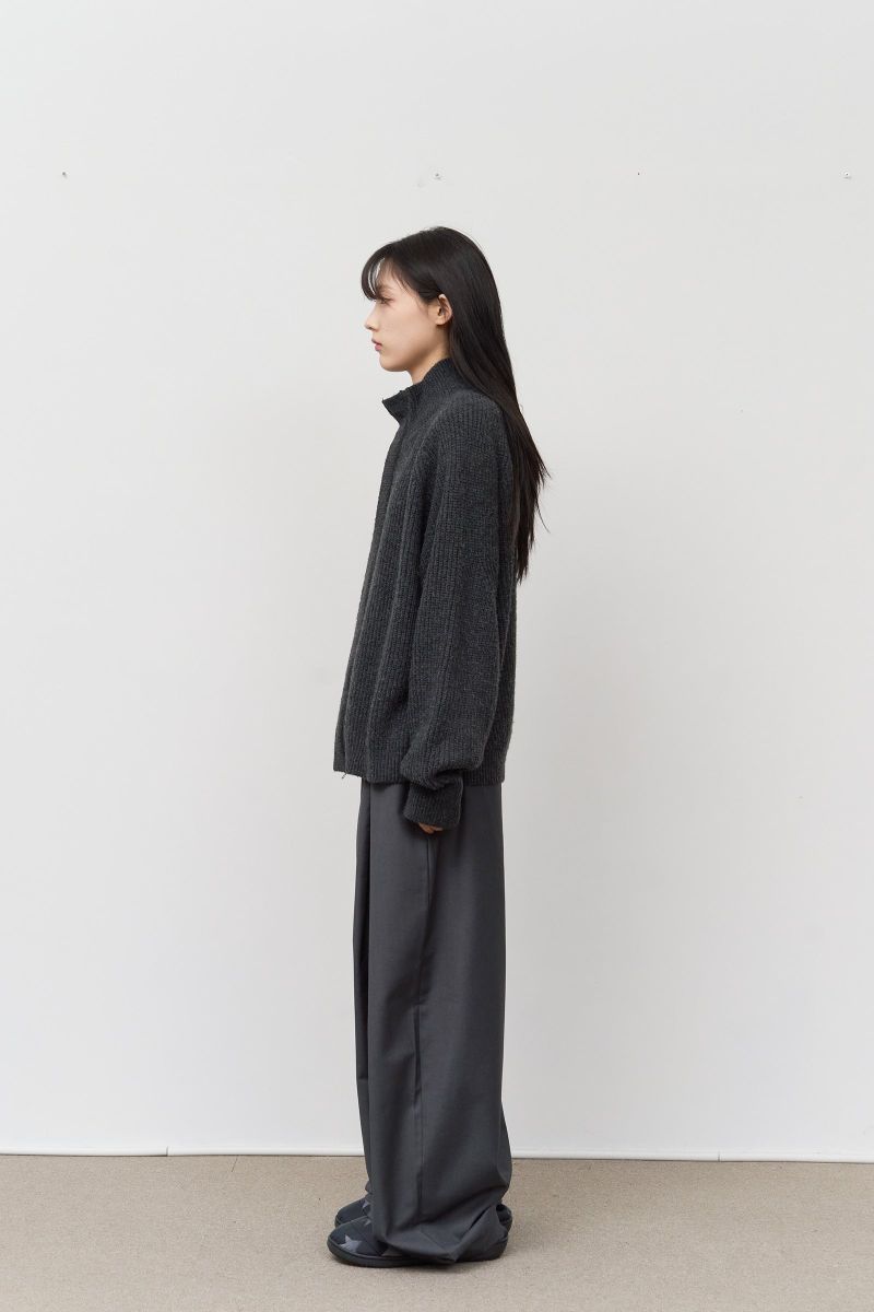 Standard Knitted Zip Up