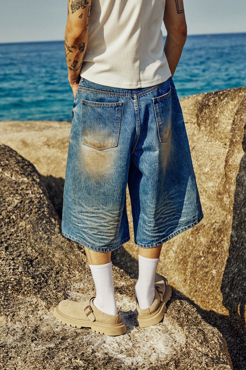 OIL-WASHED BERMUDA PANTS