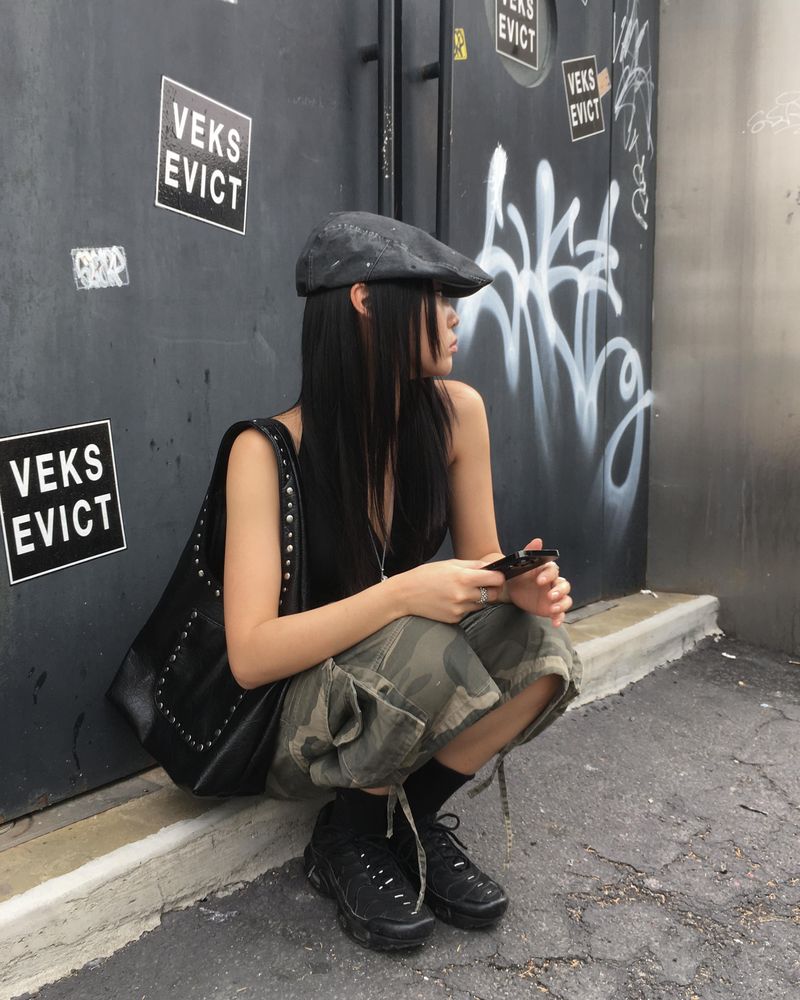 Painting hunting cap