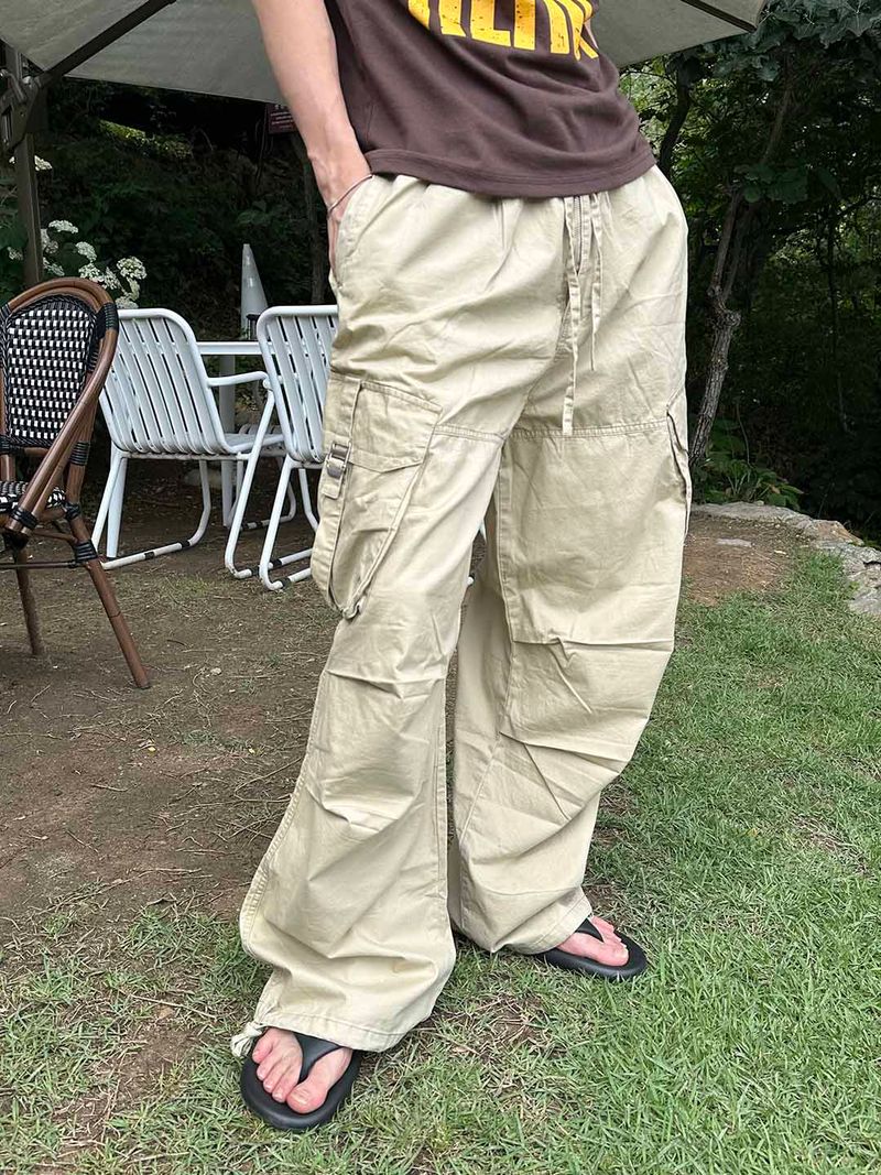 LAURANT（ロラン）の「Buckle strap cargo pants(4color)（Pants）」