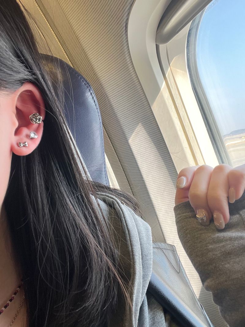 rosebell earcuff