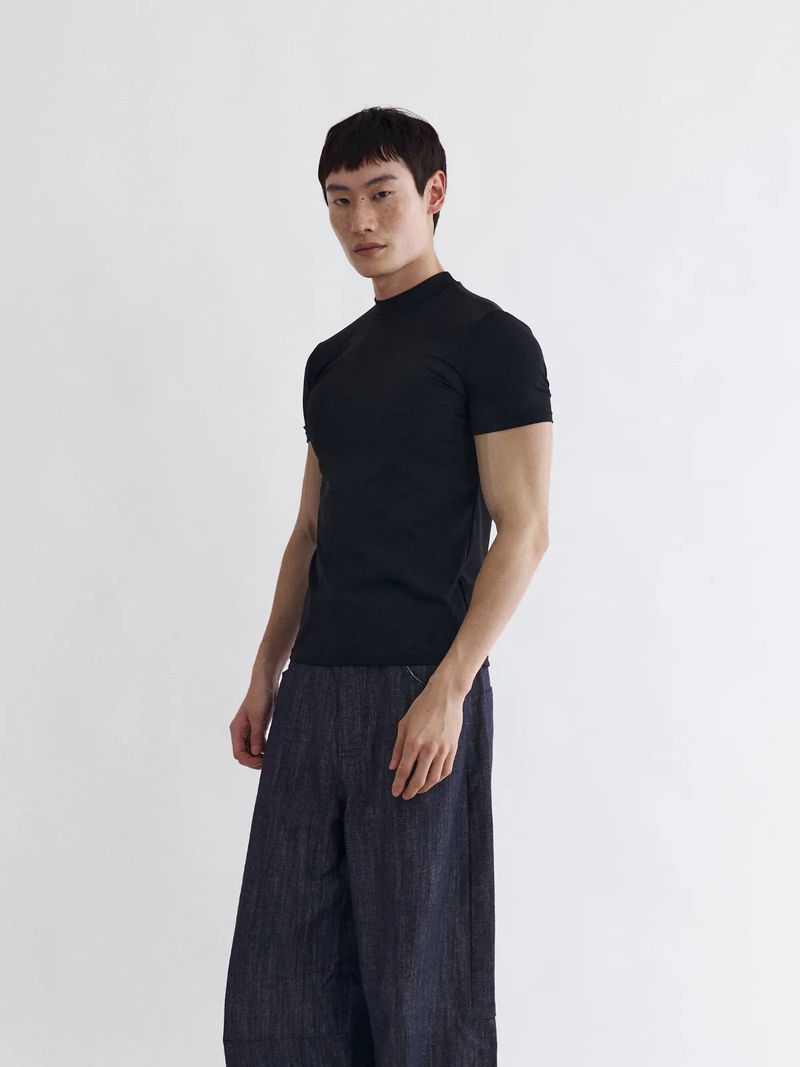 26SS TP3 High-Neck Slim-Fit Cropped Tee