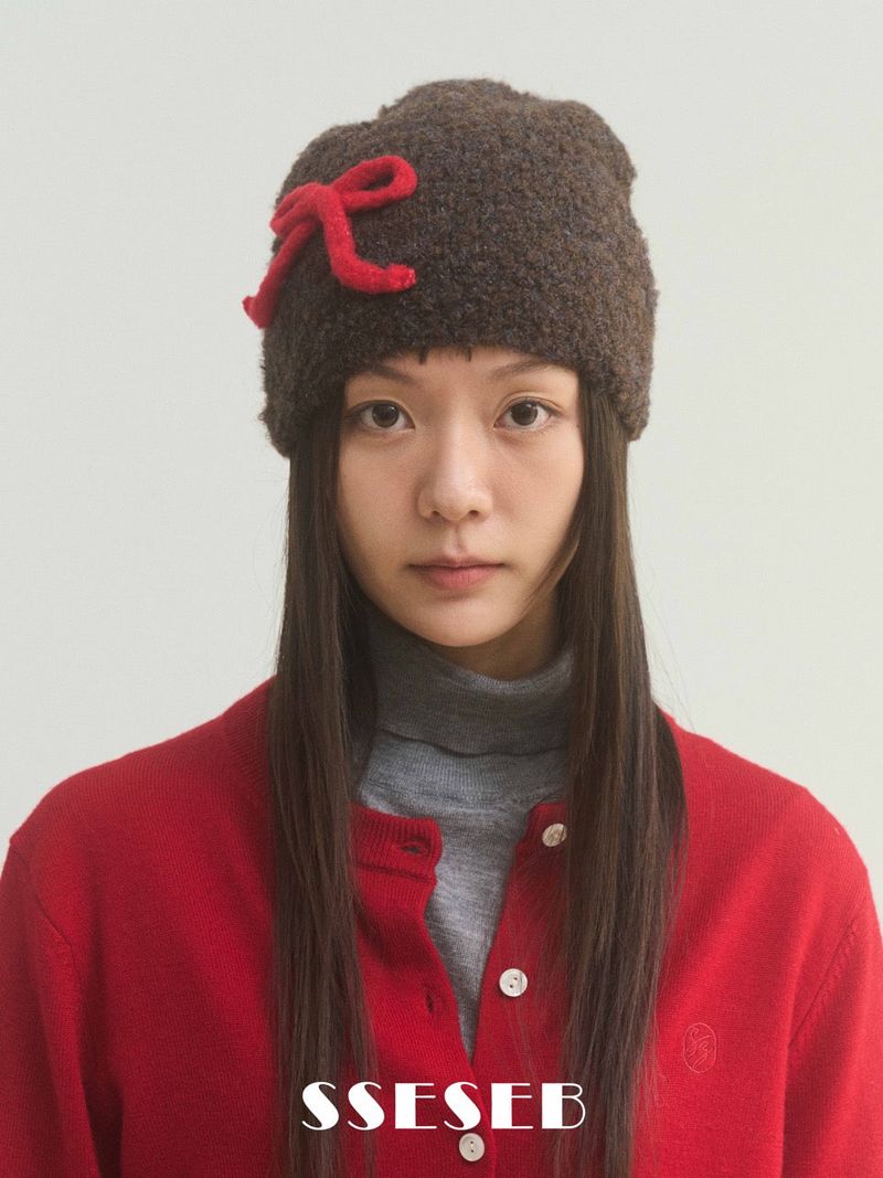SSESEB(セセブ)の「Ribbon Lettering Beanie - Brown(Hats)」