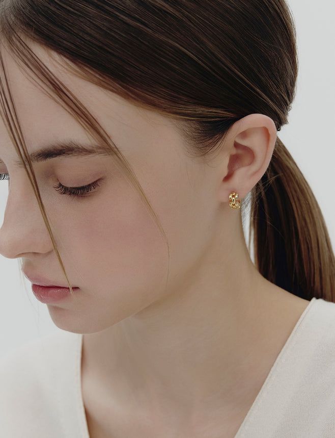 hyeres lor（イエール・ロール）の「26SS★ H-Link Chain Earrings S（Accessories）」