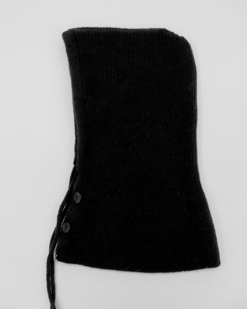 Tenu two-button hoodie knit ribbon strap balaclava